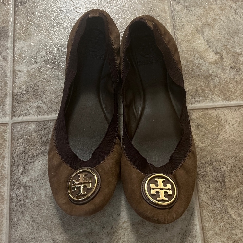 Tory Burch Caroline Ballet Flats Brown Soft Suede T Logo Round Toe size 9.5 M